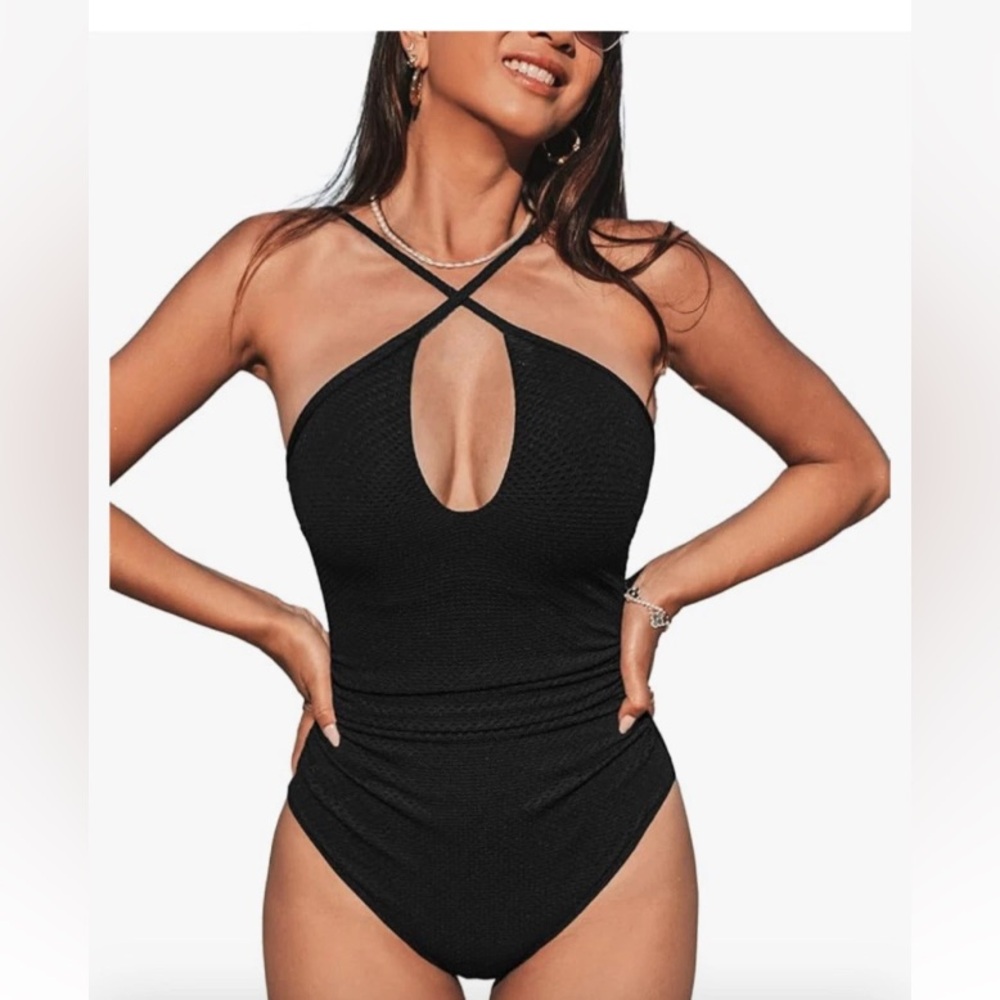 CUPSHE Women’s Navy Blue One Piece Textured Swimsuit Tummy Control NWT Size L